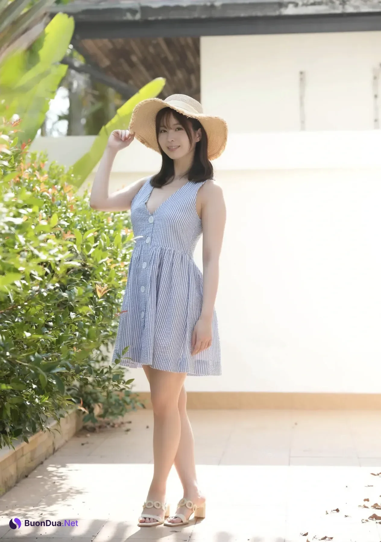 Hinano Kuno 九野ひなの, ヌード写真集 「あいらしゅうて、ばりエッチ」 - 写真 2