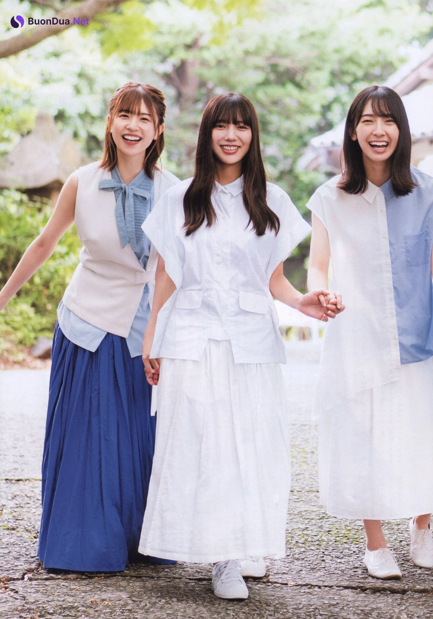 Hinatazaka46 日向坂46, B.L.T. 2021.12 (ビー・エル・ティー 2021年12月号) - Photo 7