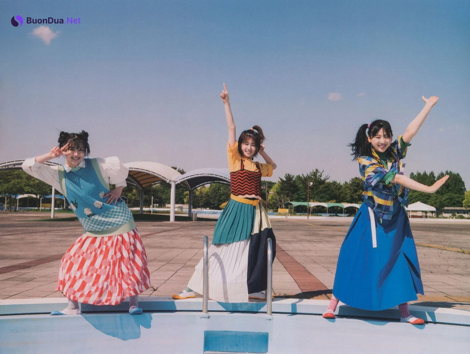 Hinatazaka46 日向坂46, B.L.T. 2022.07 (ビー・エル・ティー 2022年7月号) - Photo 15