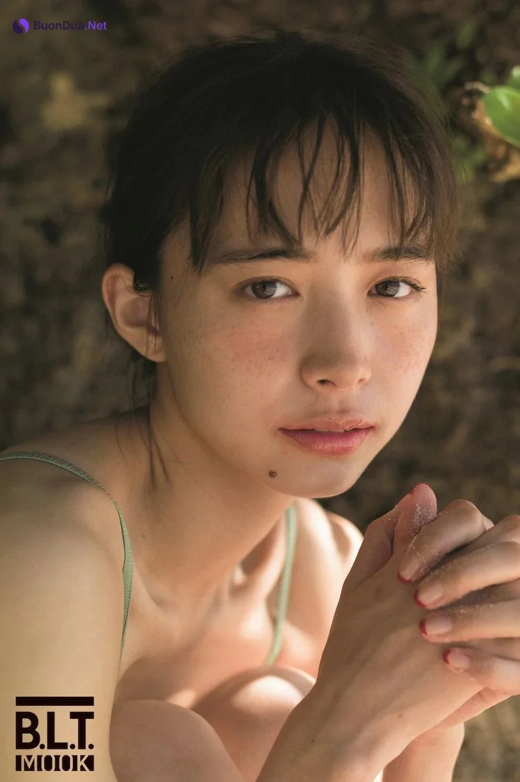 Hiroe Igeta 井桁弘恵, B.L.T. 2021.01 (ビー・エル・ティー 2021年1月号) - Photo 5