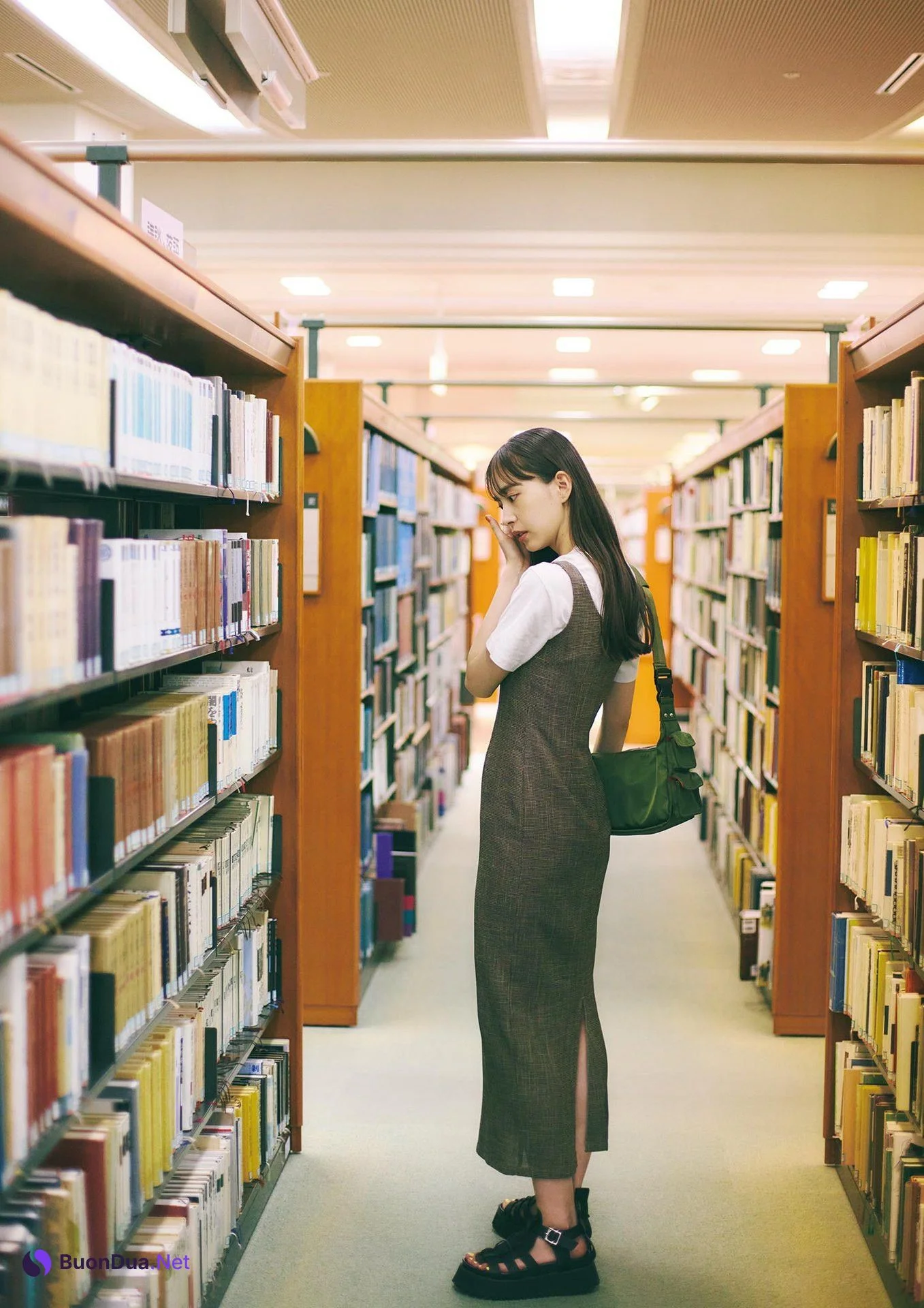 Hiroe Igeta 井桁弘恵, 写真集 「つかのま」 Set.01 - Photo 10