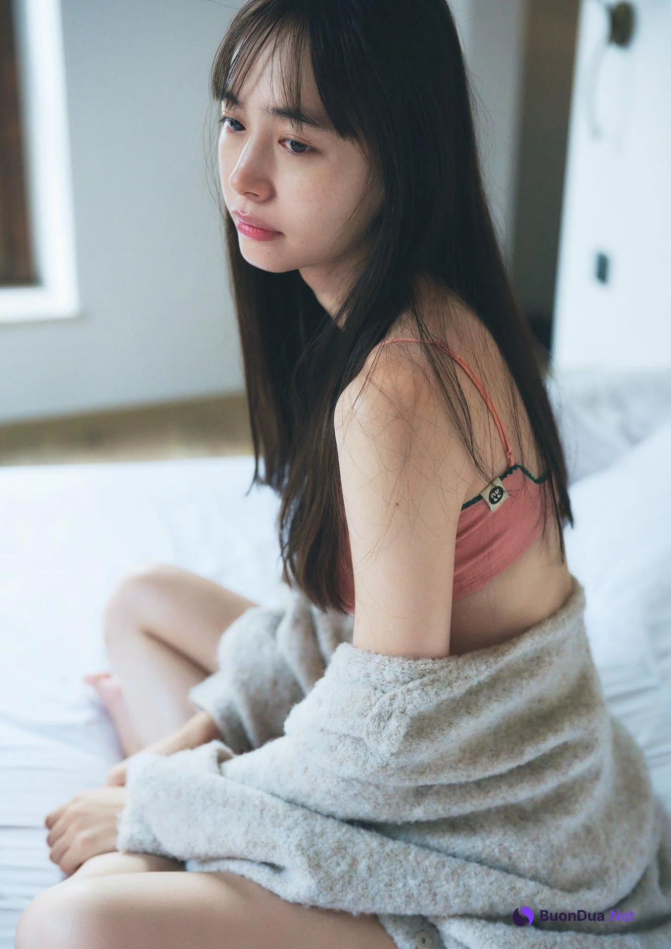 Hiroe Igeta 井桁弘恵, 写真集 「つかのま」 Set.05 - Photo 14