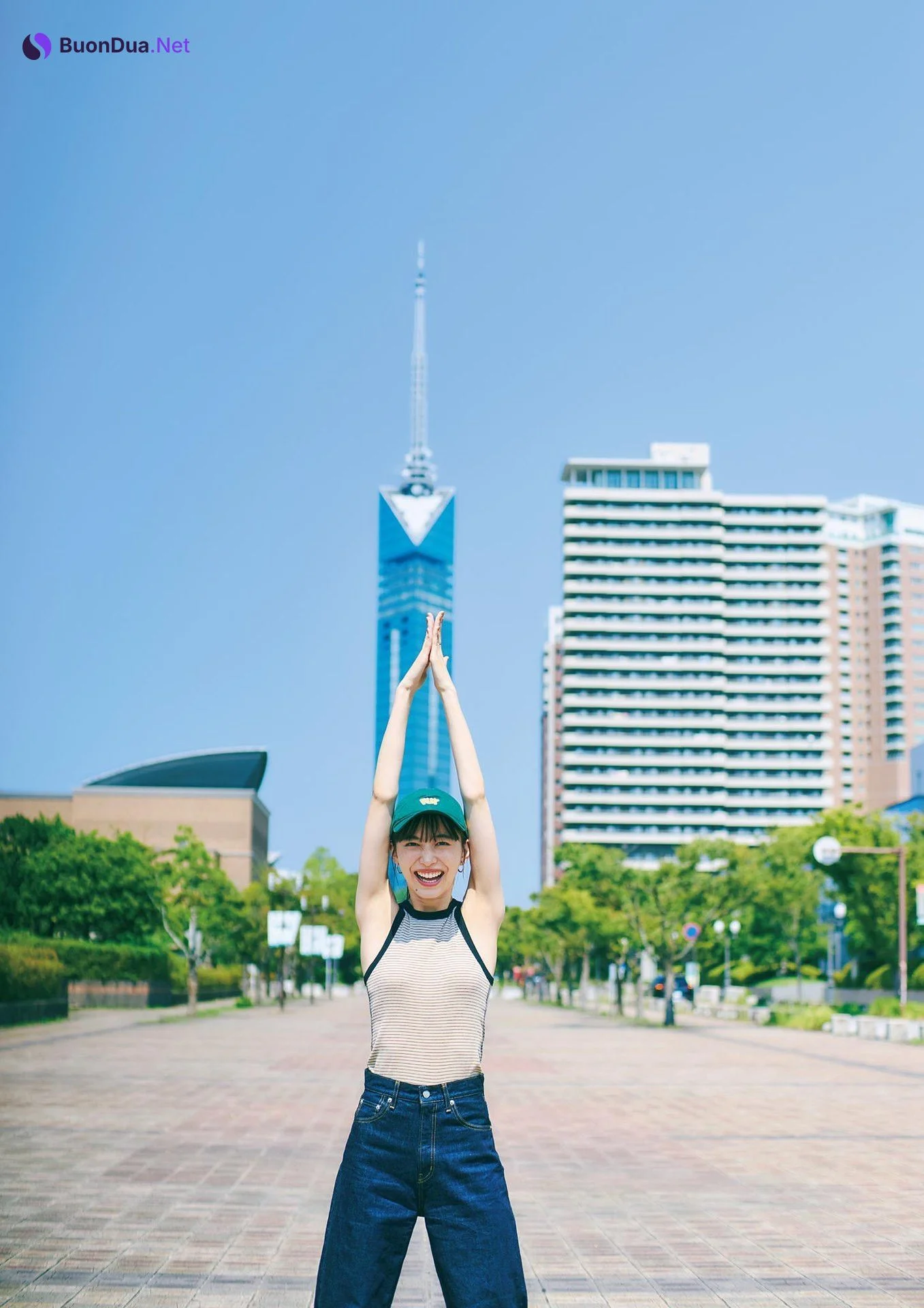 Hiroe Igeta 井桁弘恵, 写真集 「つかのま」 Set.05 - Photo 2