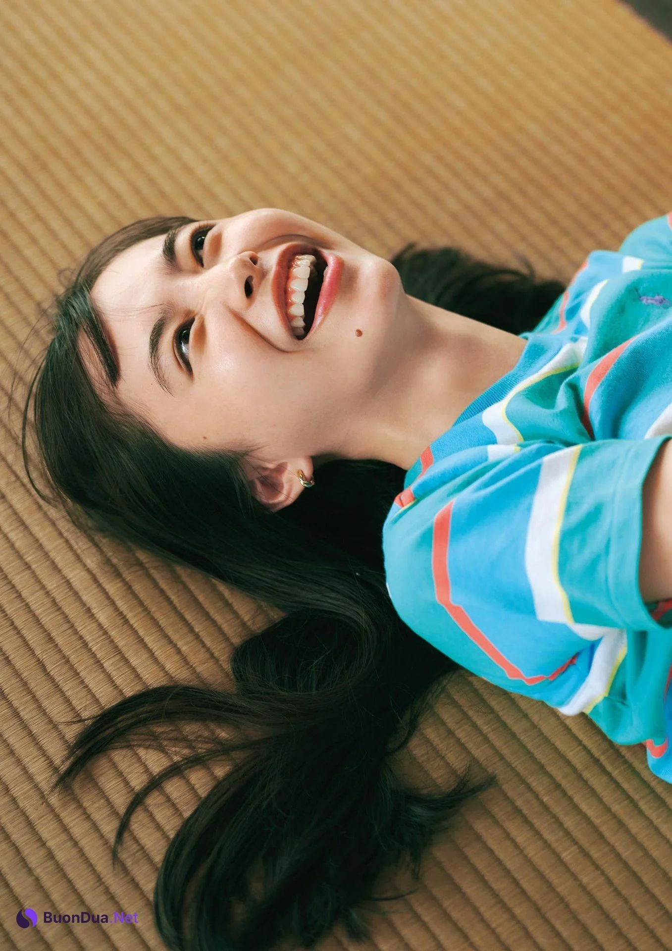 Hiroe Igeta 井桁弘恵, 写真集 「つかのま」 Set.05 - Photo 8