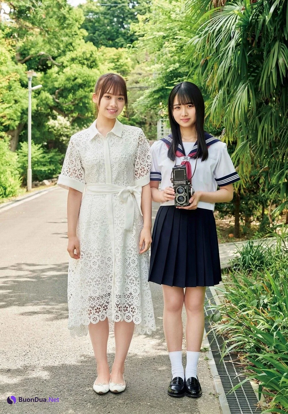 Hiyori Hamagishi 濱岸ひより, Hinano Kamimura 上村ひなの, Young Jump 2021 No.26 (ヤングジャンプ 2021年26号) - Photo 7