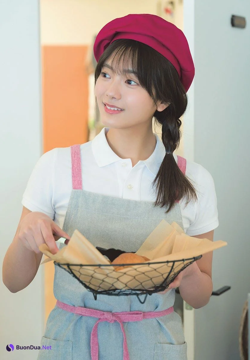 Hono Tamura 田村保乃, Shonen Sunday 2021 No.38 (週刊少年サンデー 2021年38号) - Photo 5