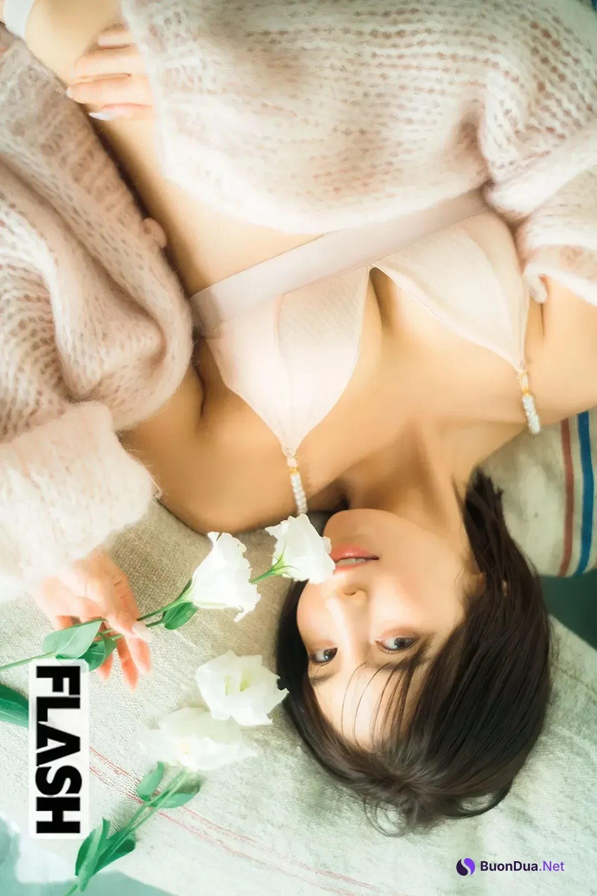 Honoka ほのか, Miki Ide 井手美希, FLASH 2026.01.06-13 (フラッシュ 2026年01月06-13日号) - Photo 19
