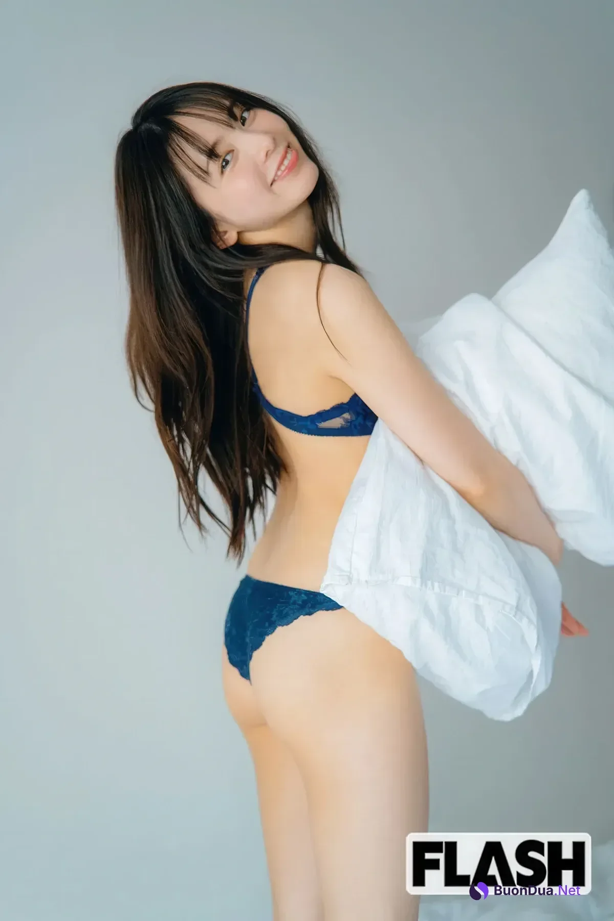 Honoka Nishimura 西村歩乃果, FLASH 2025.10.07 (フラッシュ 2025年10月07日号) - Photo 12