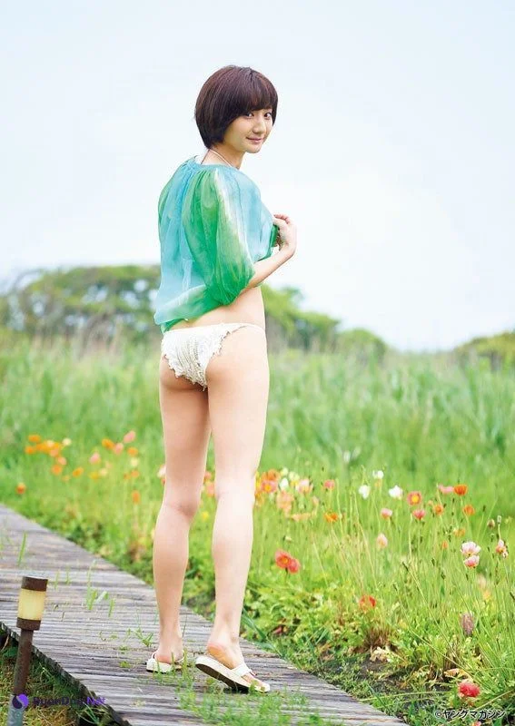 Honoka Oe 大江穂乃佳, Young Magazine 2019 No.38 (ヤングマガジン 2019年38号) - Photo 7