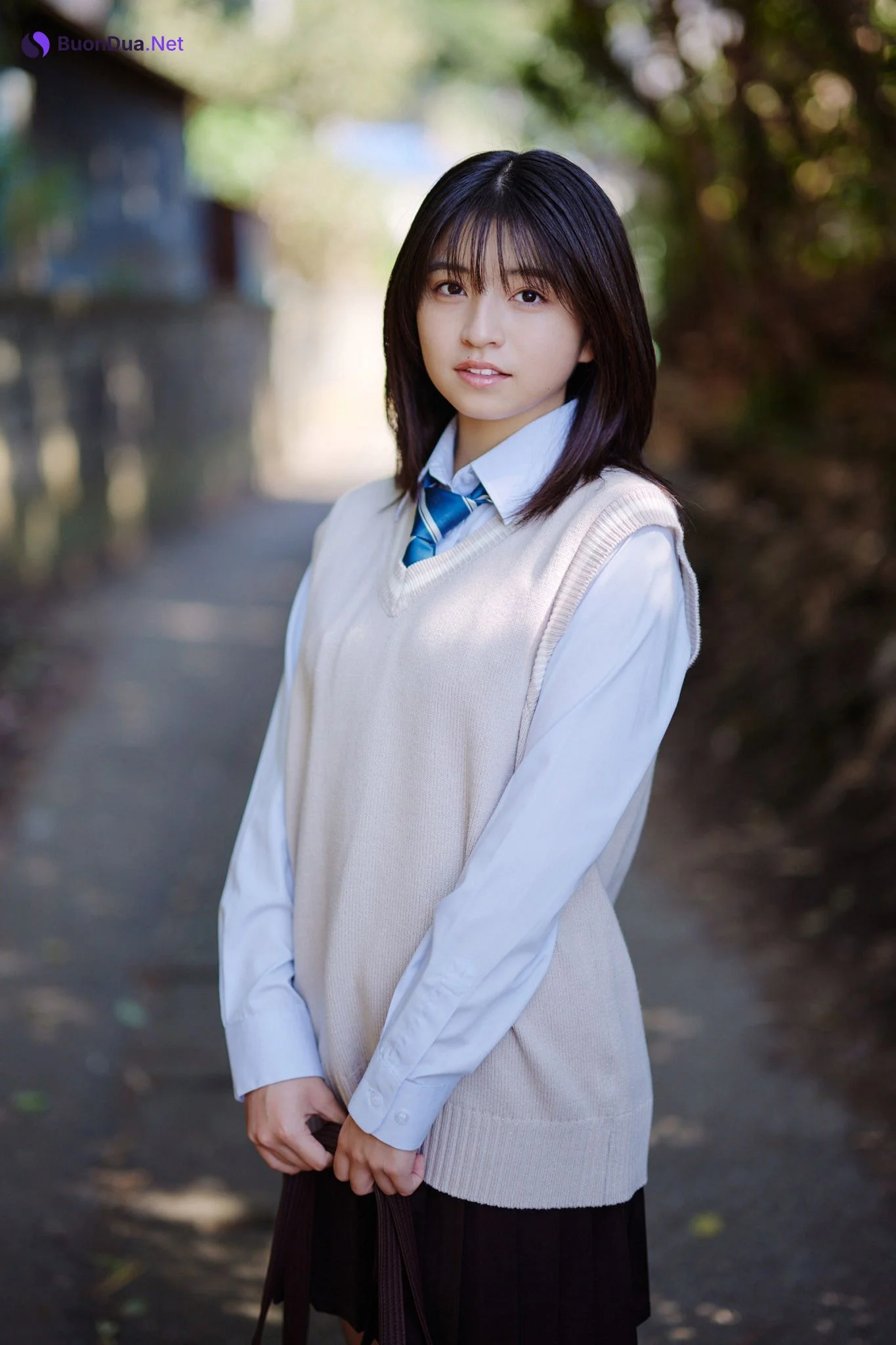 Honoka Sasaki 佐々木ほのか, ヤンマガアザーっす！ YM2023年52号 - Photo 2