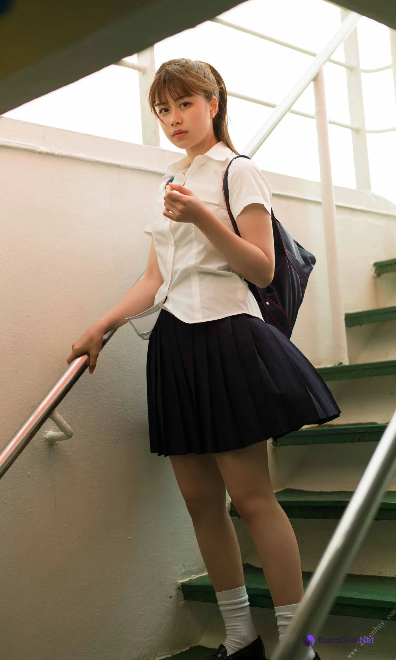 Honoka Wakita 脇田穂乃香, 週プレ Photo Book 海の見える街 Set.02 - Photo 7