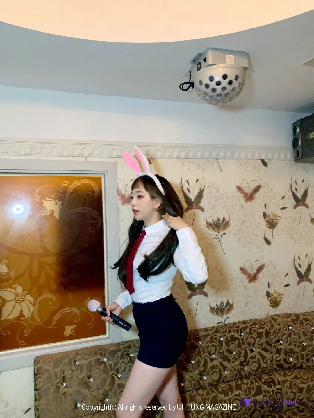 Hyejung 혜정, UHHUNG Magazine Vol.01 Karaoke Set.01 - Photo 5