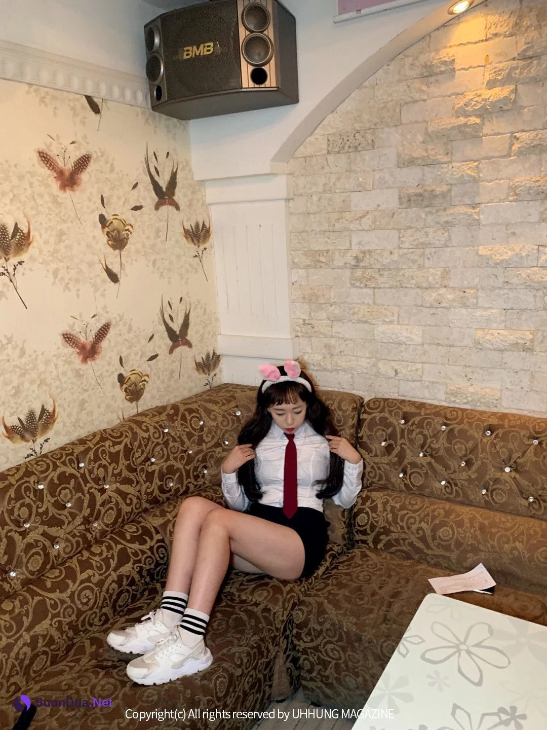 Hyejung 혜정, UHHUNG Magazine Vol.01 Karaoke Set.01 - Photo 8