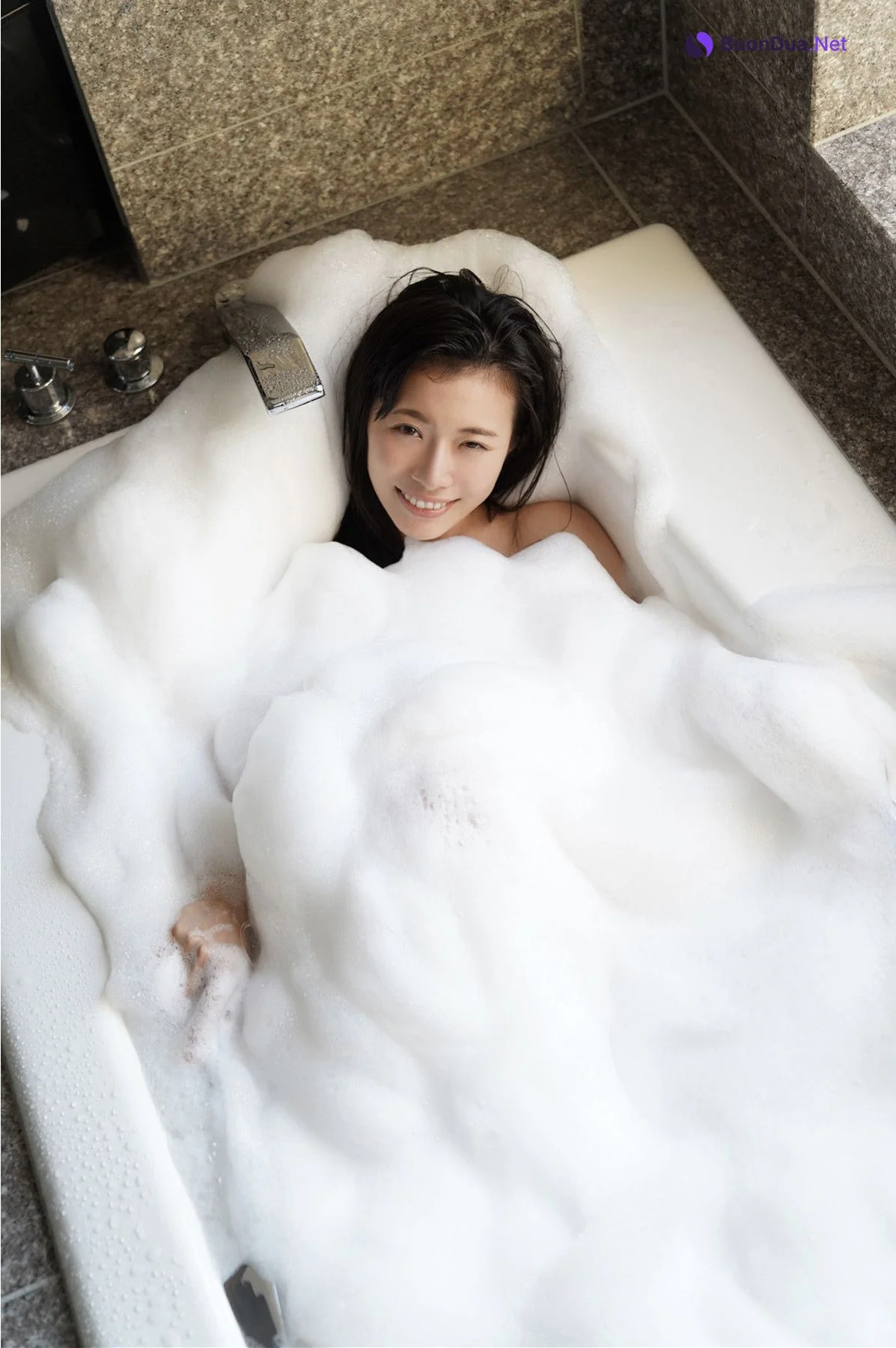 Ichiha Amatsu 天津いちは, FRIDAYデジタル写真集 『元JR東日本社員がまさかのフルヌード vol.2』 Set.02 - Photo 14
