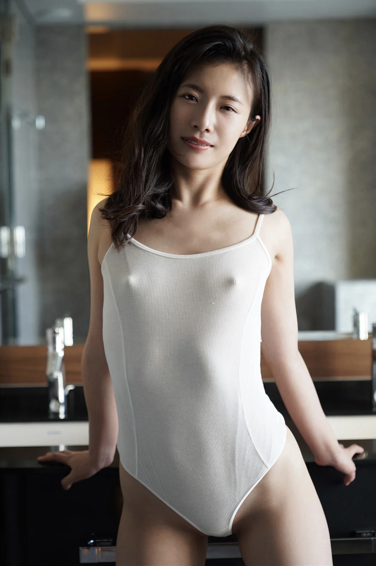 Ichiha Amatsu 天津いちは, FRIDAYデジタル写真集 『元JR東日本社員がまさかのフルヌード vol.2』 Set.02