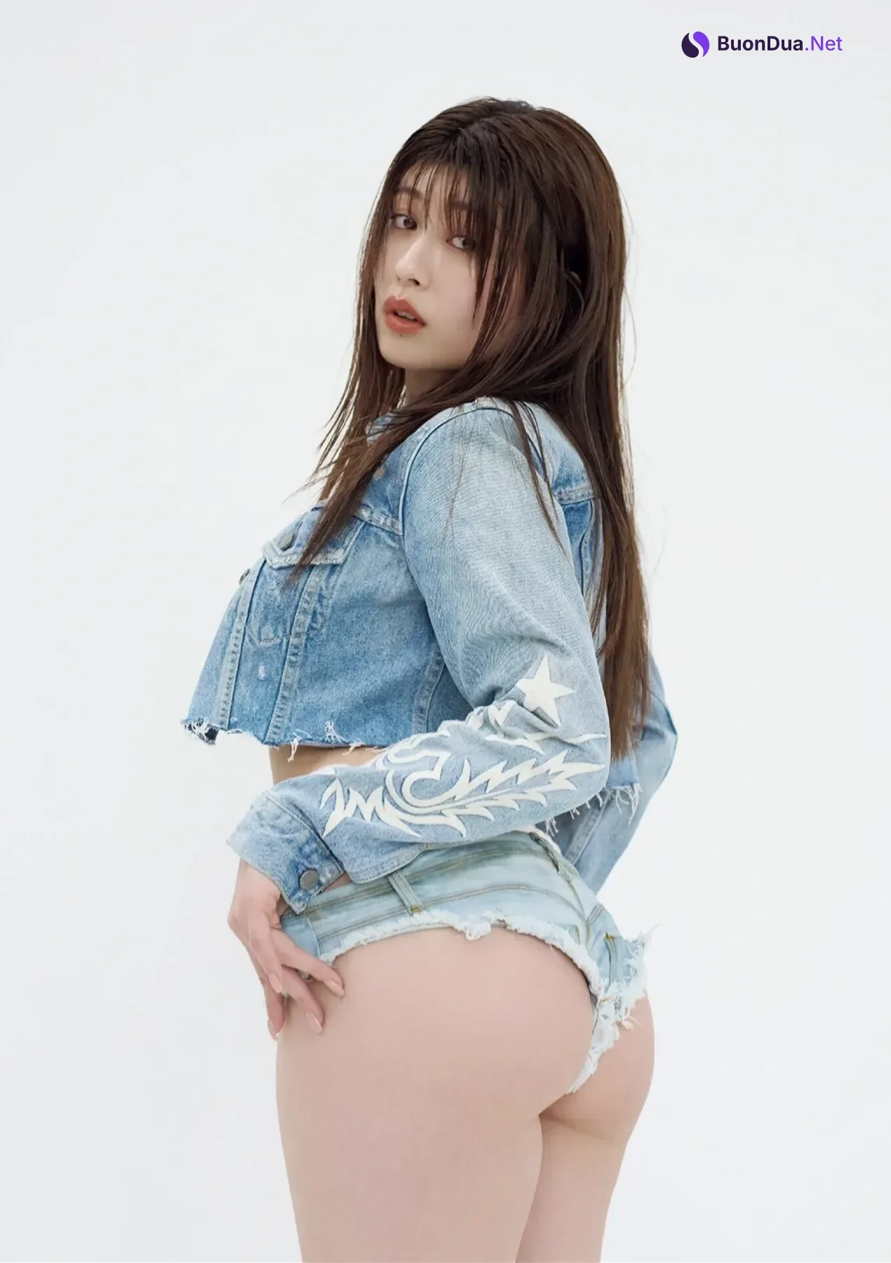 Idol Gravure Selection, B.L.T. 2026.05 (ビー・エル・ティー 2026年5月号) - Photo 3