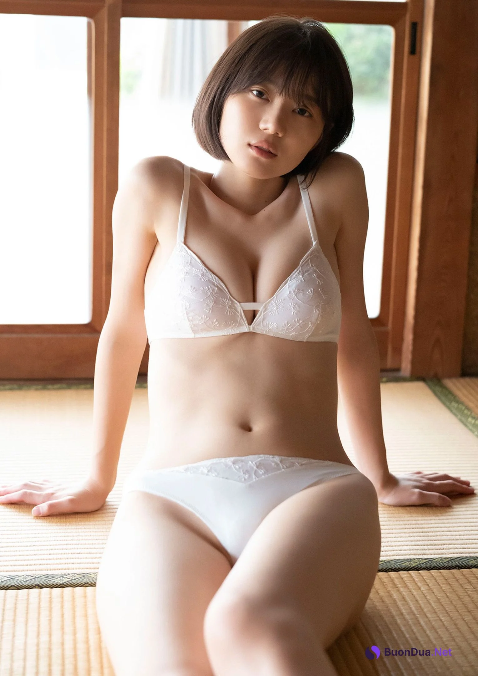 Ikechan いけちゃん, Young Jump 2022 No.47 (ヤングジャンプ 2022年47号) - Photo 4