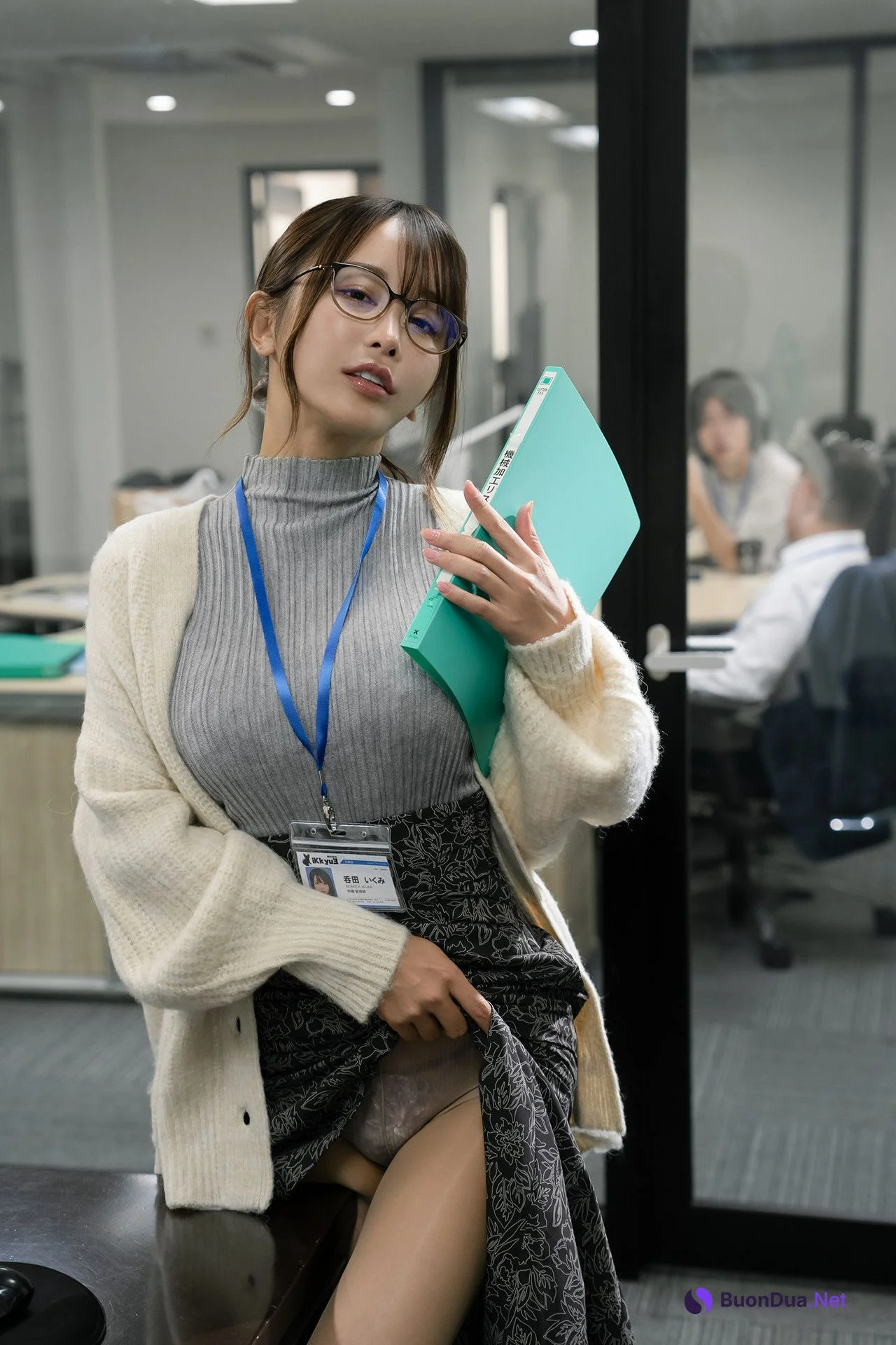 Ikumi いくみ, デジタル写真集 『MITSU』 Set.04 - Photo 14