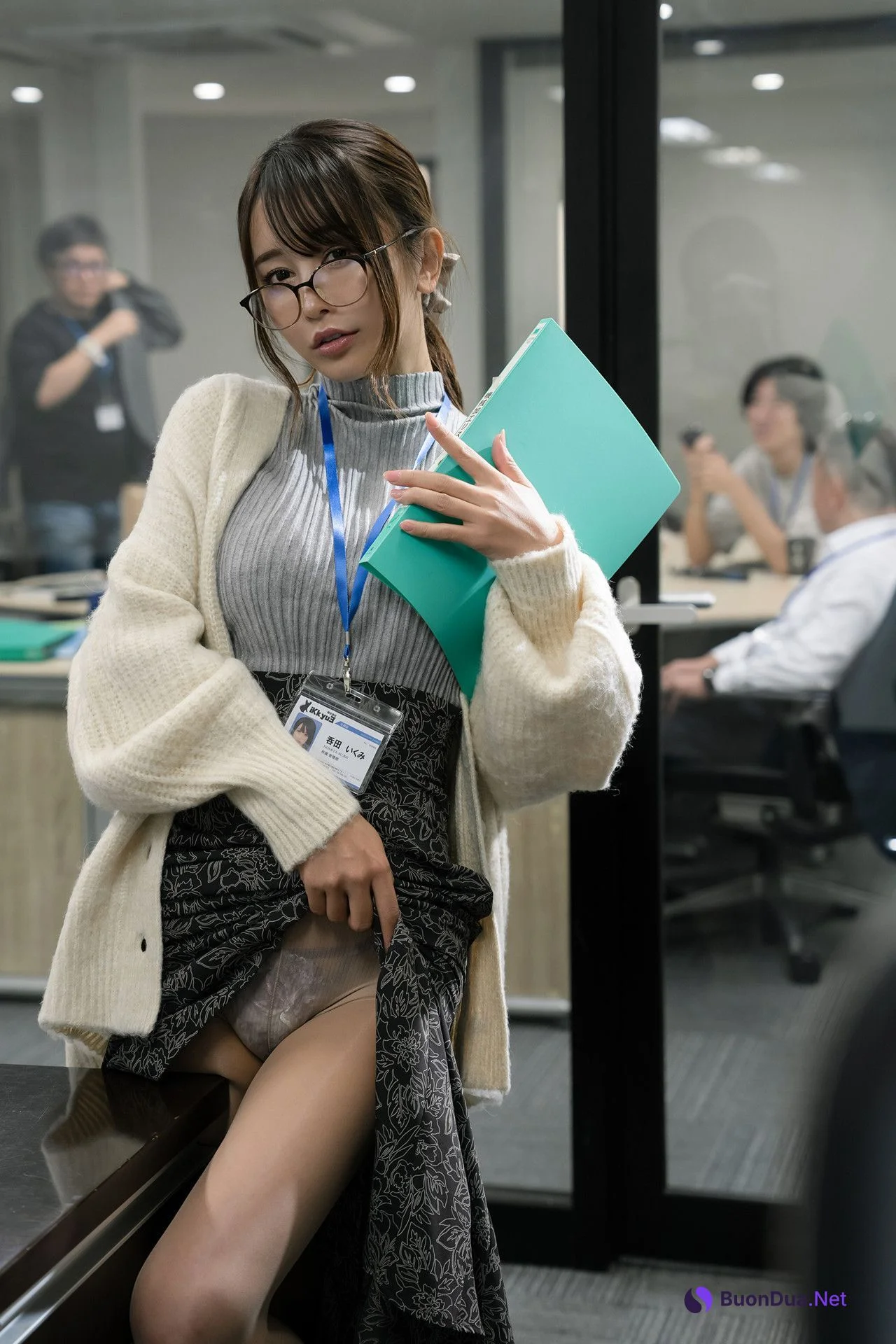 Ikumi いくみ, デジタル写真集 『MITSU』 Set.04 - Photo 15