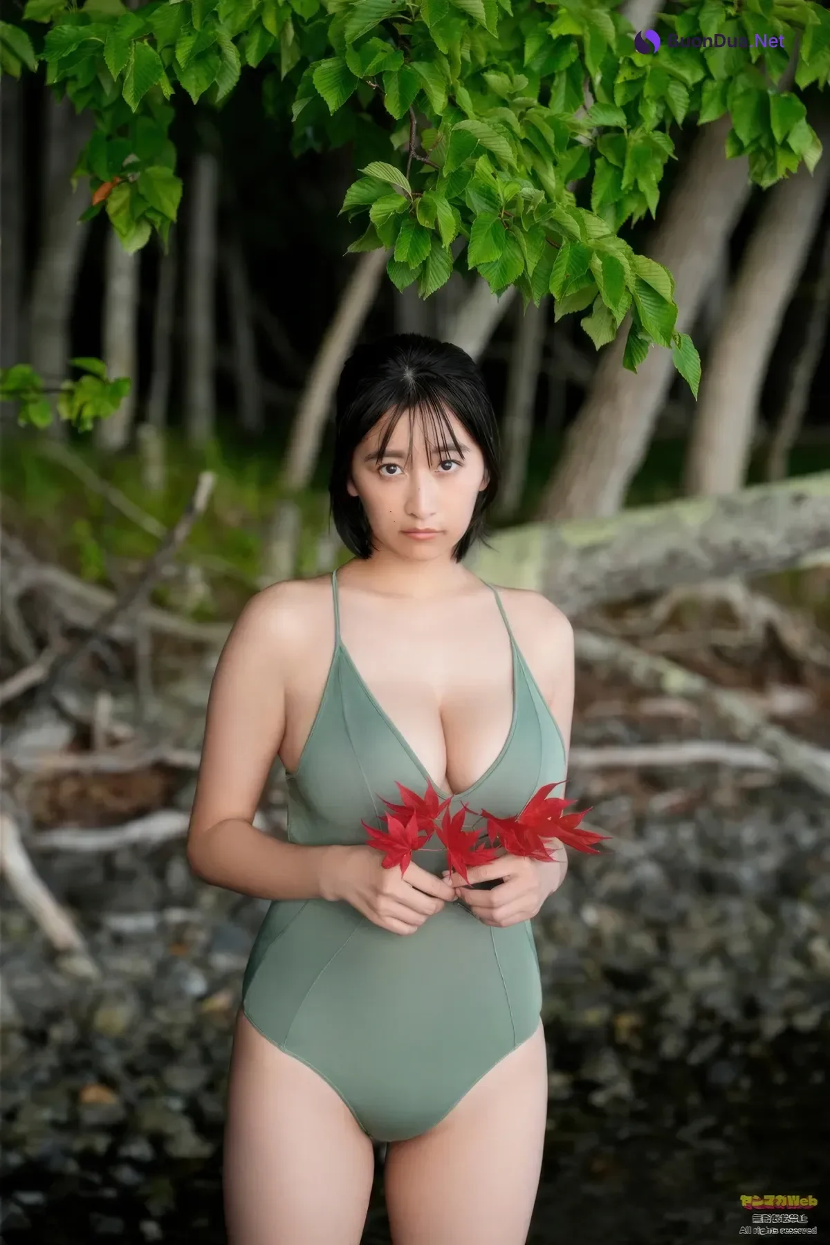 Ina Enohara 榎原依那, Young Magazine 2025 No.43 (ヤングマガジン 2025年43号) - Photo 19