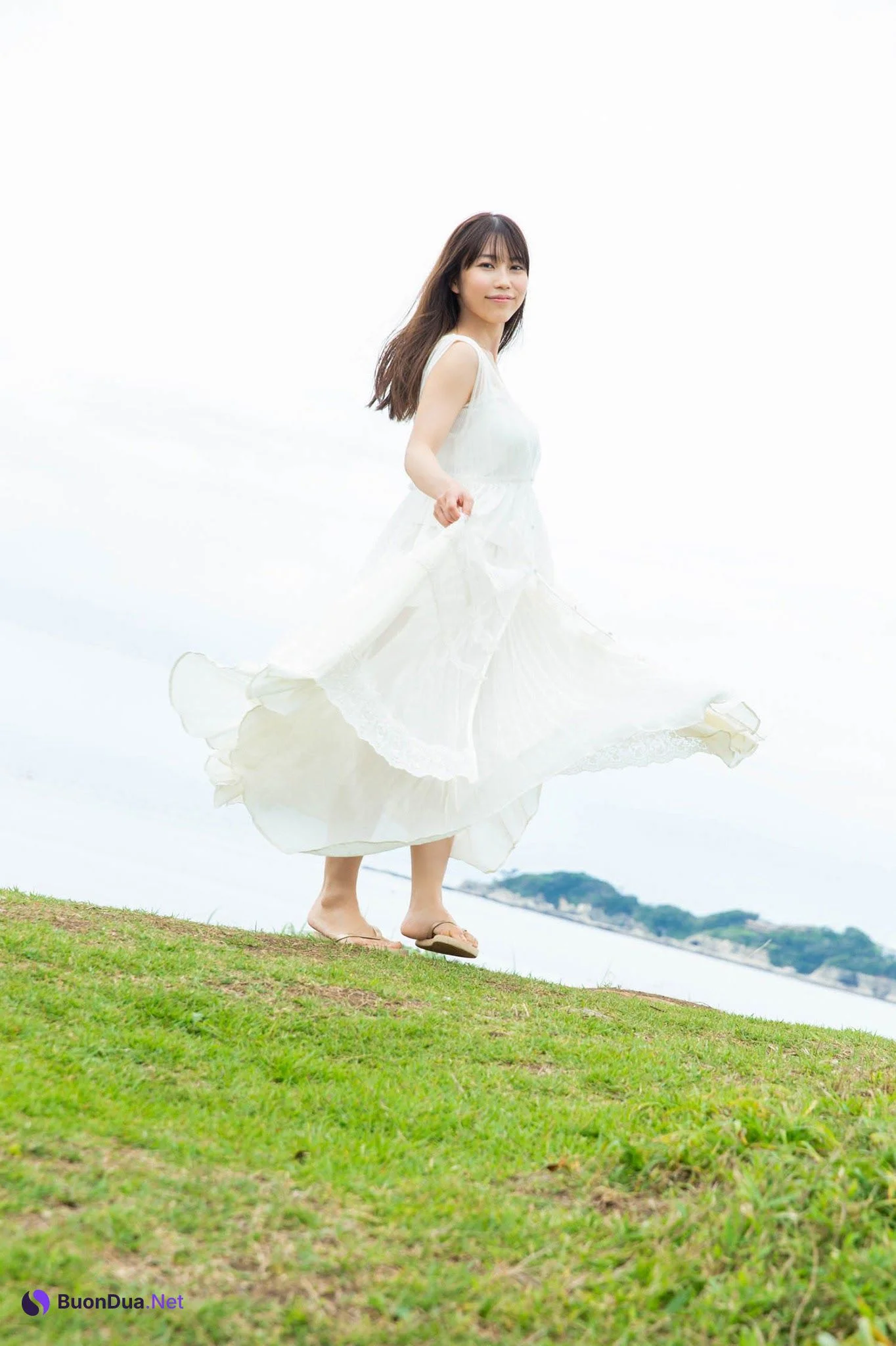 Iori Io 伊織いお, ヤンマガWeb 動くグラビアシリーズ‼ 伊織いお.02 - Photo 3