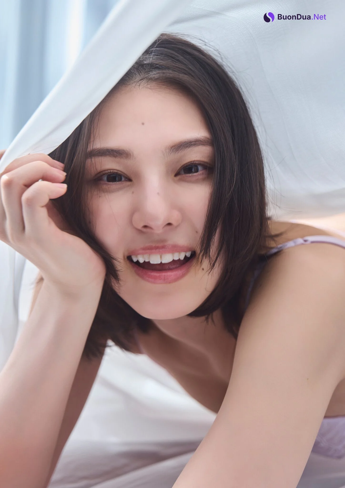 Iori Sagara 相楽伊織, BUBKAデジタル写真集 「背中から抱きしめて」 Set.01 - 照片 14