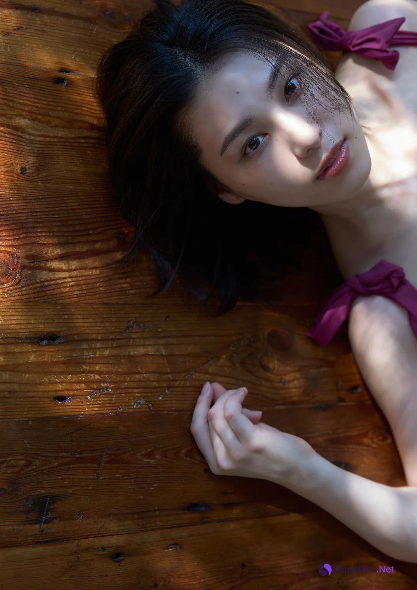 Iori Sagara 相楽伊織, BUBKAデジタル写真集 「背中から抱きしめて」 Set.01 - 照片 15