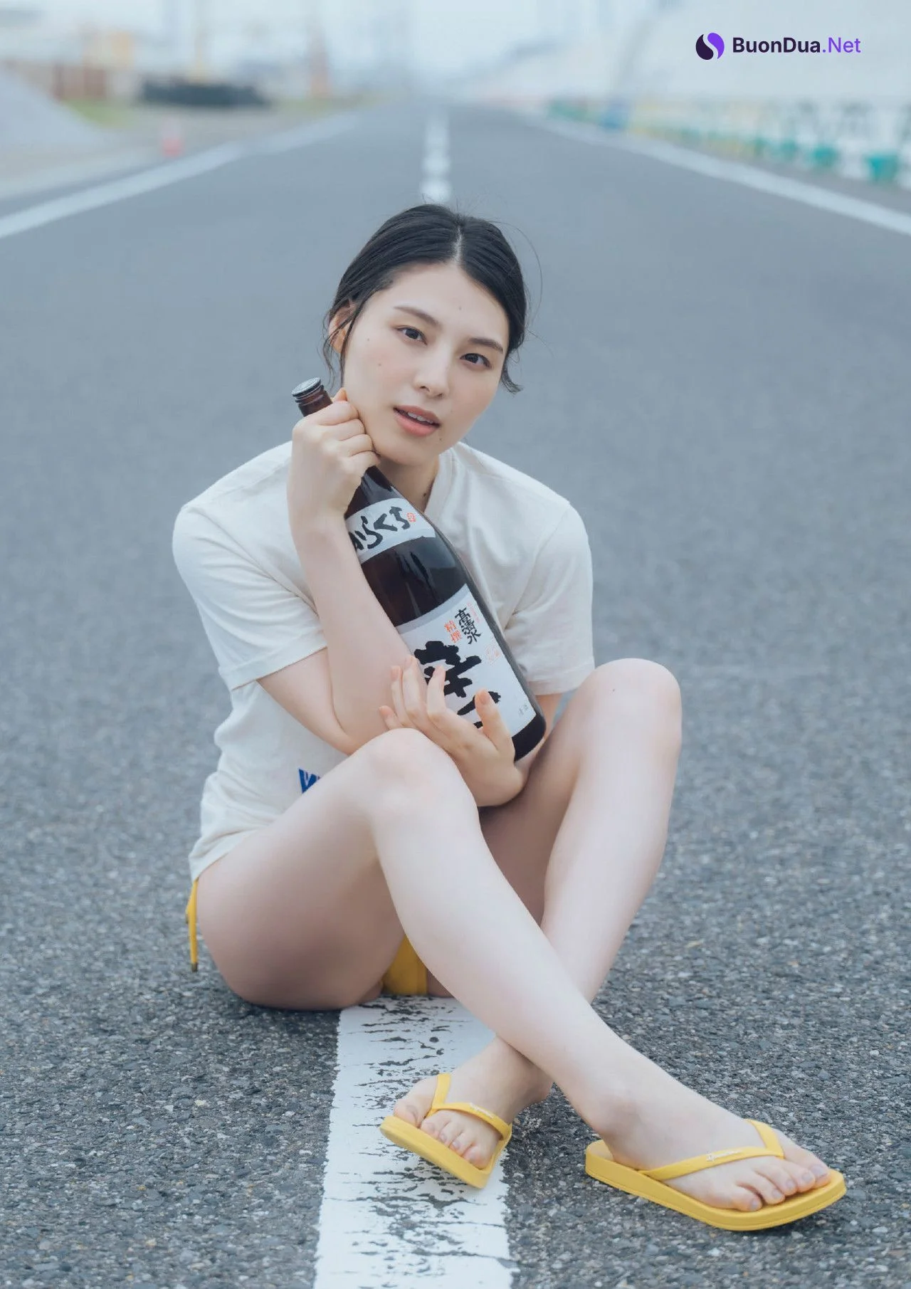 Iori Sagara 相楽伊織, STRiKE! デジタル写真集 [酔いどれ知らず] Set.01 - Photo 2