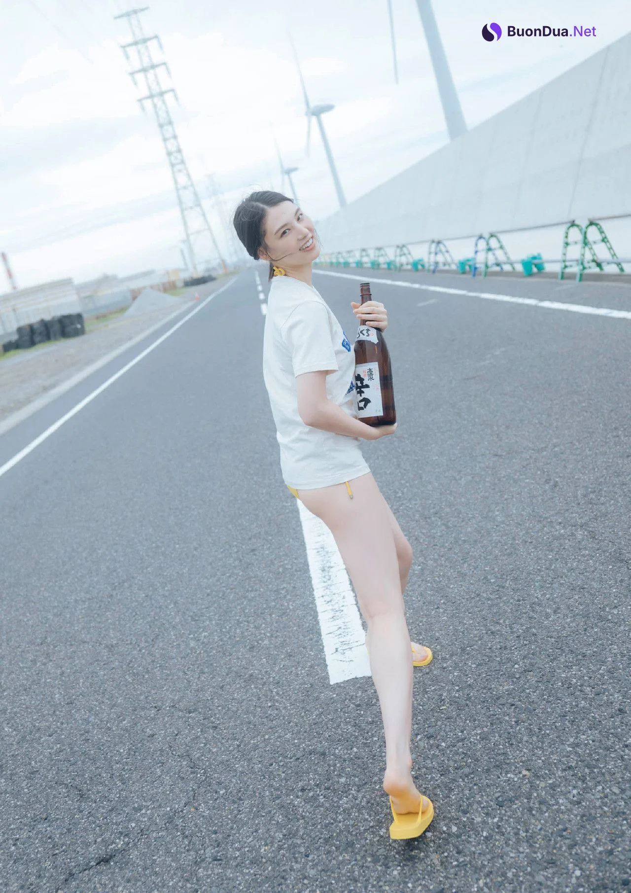Iori Sagara 相楽伊織, STRiKE! デジタル写真集 [酔いどれ知らず] Set.01 - Photo 3