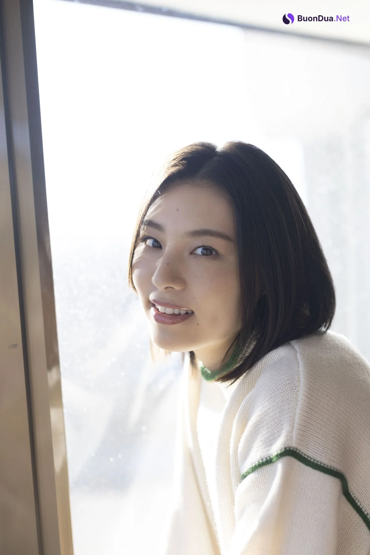 Iori Sagara 相楽伊織, ヤングガンガンデジタル限定写真集 「Winter memories」 Set.02 - Photo 2