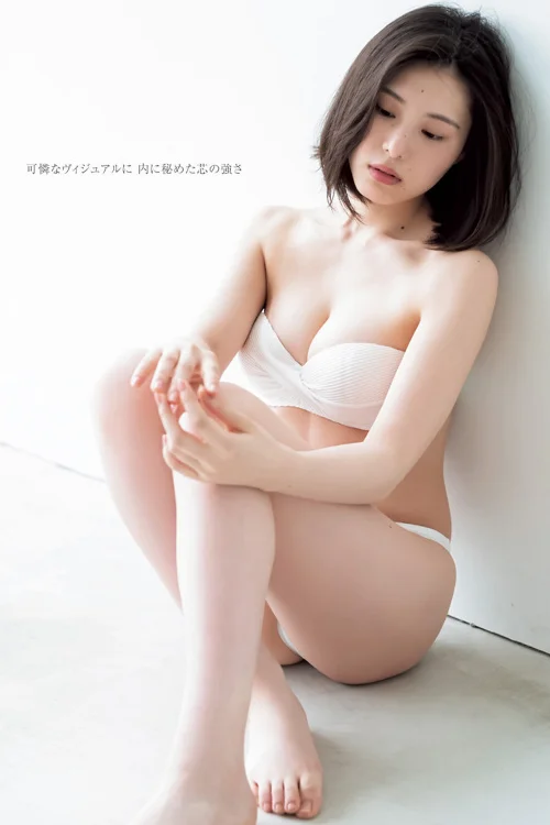 Iori Sagara 相楽伊織, Young Jump 2023 No.32 (ヤングジャンプ 2023年32号)
