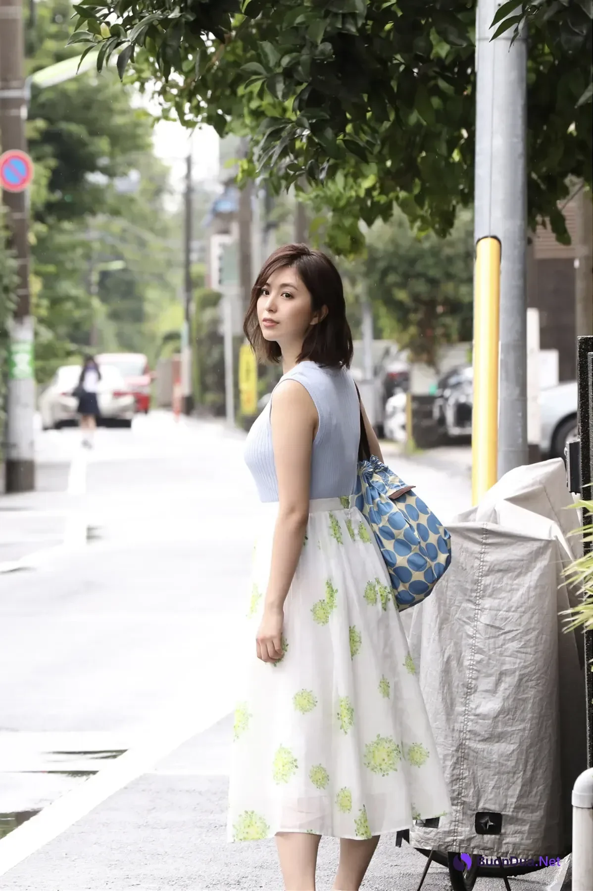 Iroha Yanagi 柳いろは, 写真集 「人妻のイ・ロ・ハ」 - Photo 2