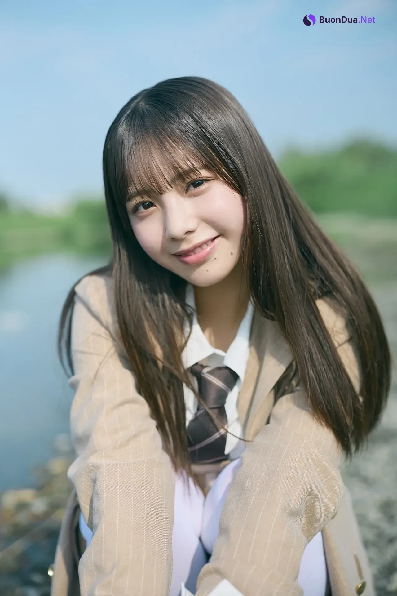 Izuki Shimoda 下田衣珠季, Young Magazine 2025 No.44 (ヤングマガジン 2025年44号) - Photo 10