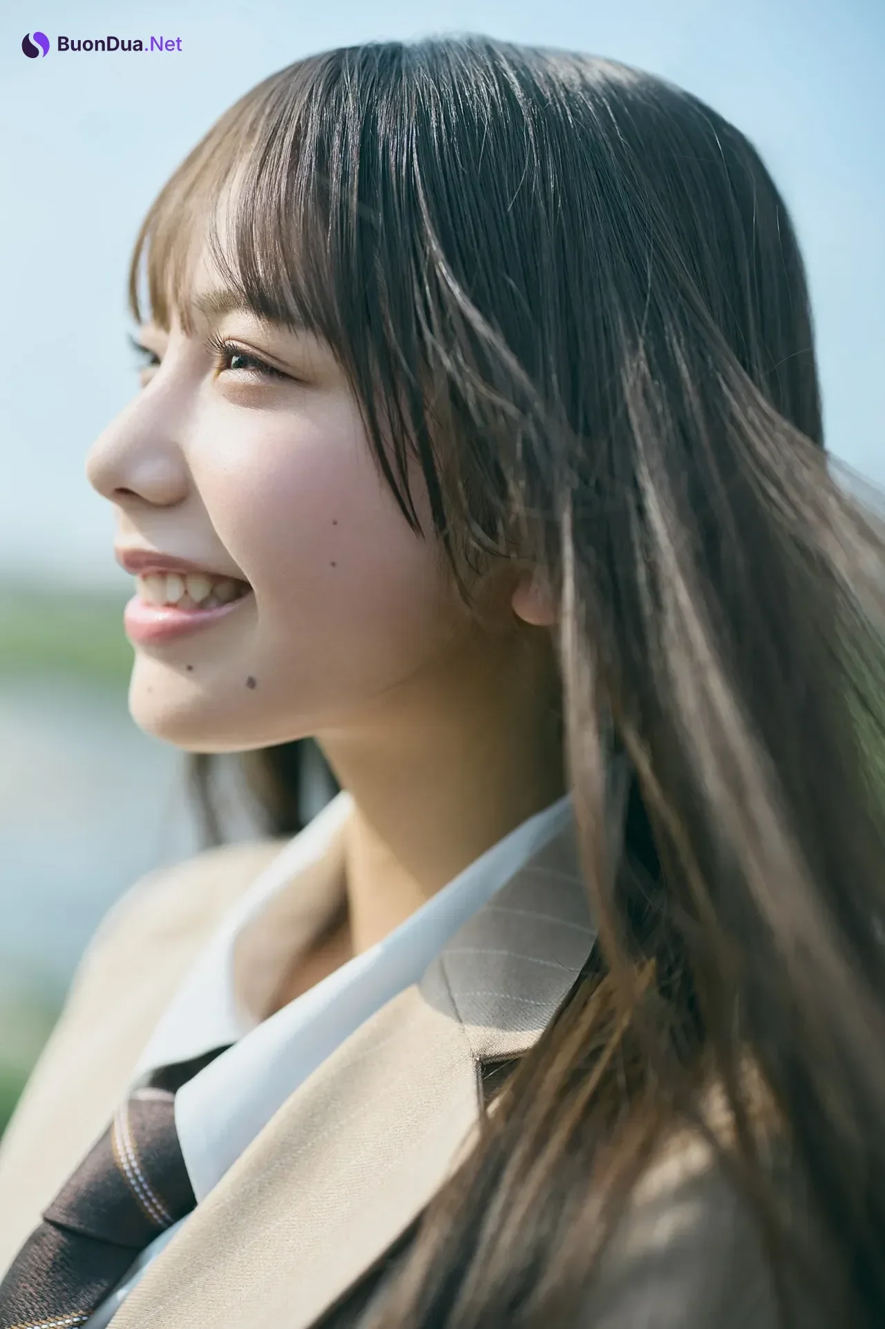 Izuki Shimoda 下田衣珠季, Young Magazine 2025 No.44 (ヤングマガジン 2025年44号) - Photo 9