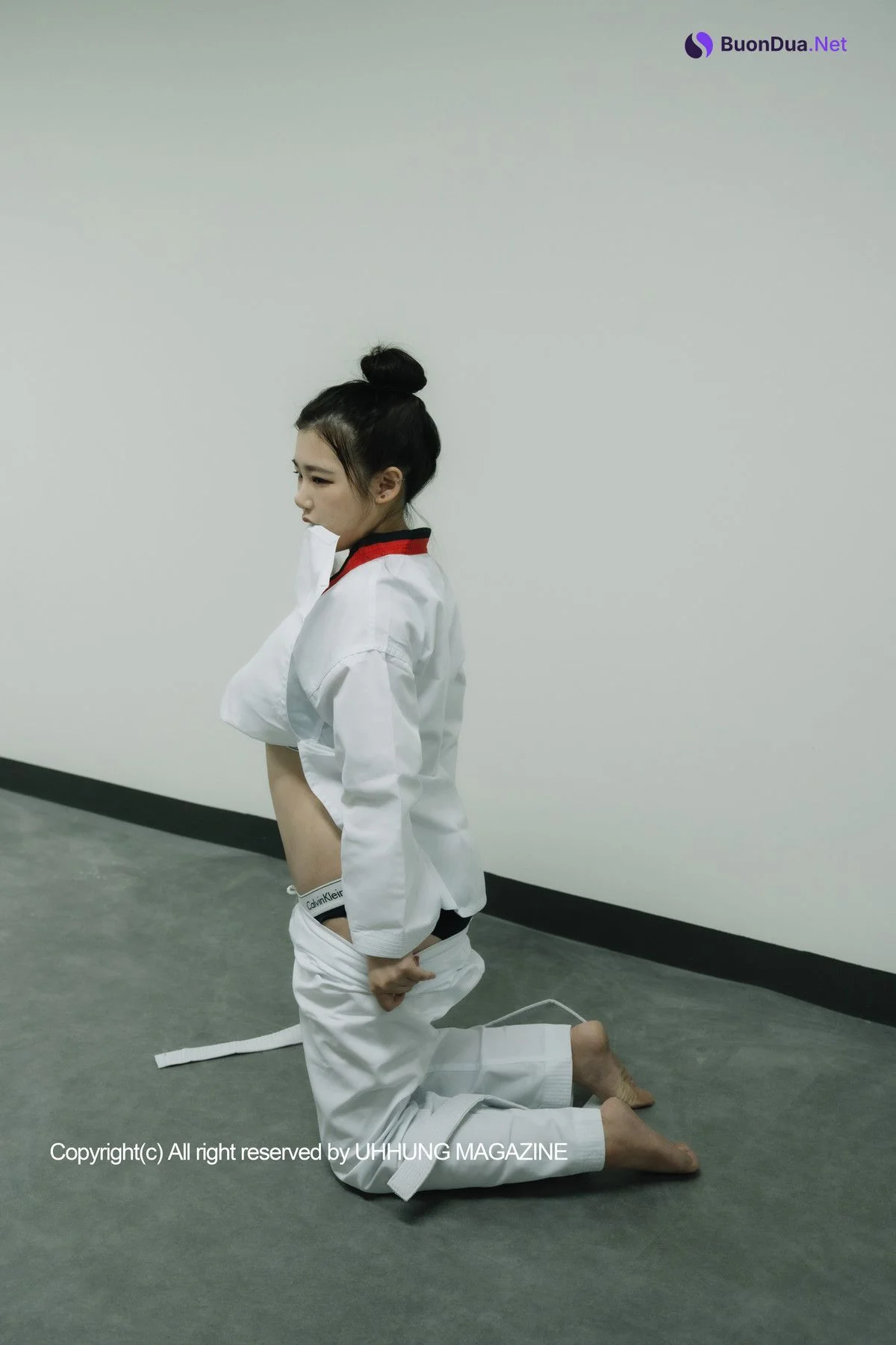 Jenn 젠, UHHUNG Magazine Vol.01 Taekwondo Set.02 - Photo 4