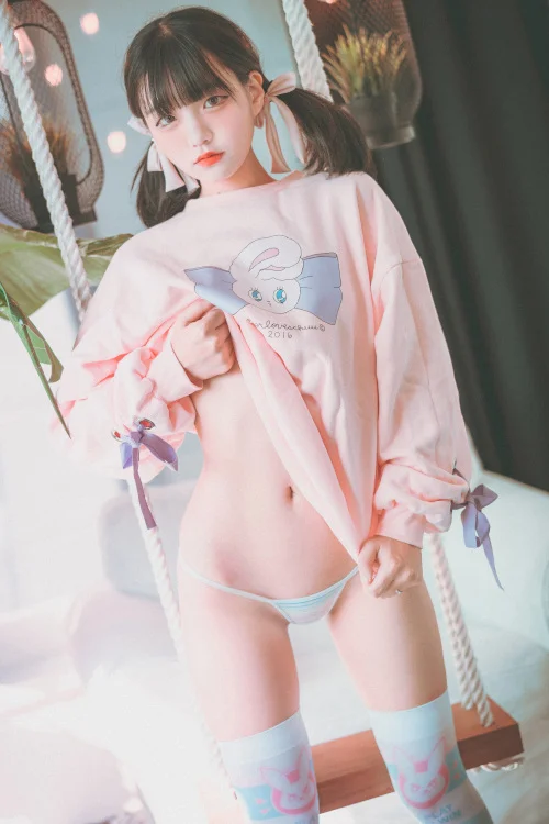 Jeong Jenny 정제니, [DJAWA] Lovely Pink