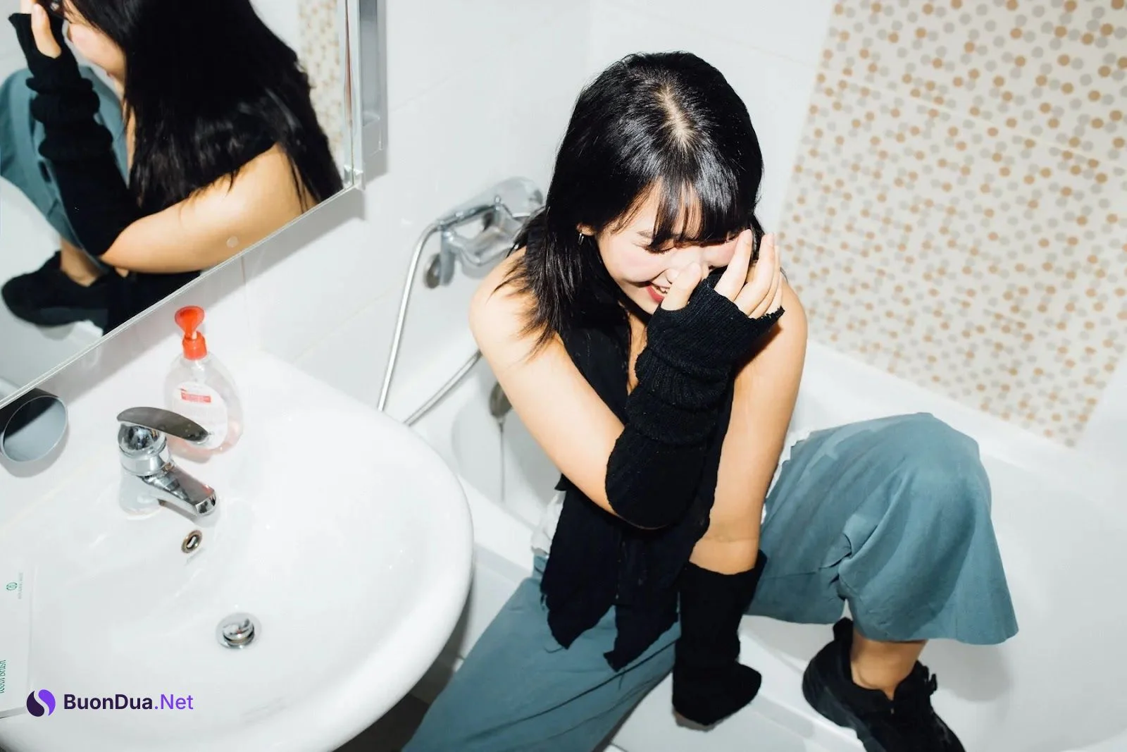 Ji-Eun Lim 임지은, [Moon Night Snap] Weirdness - Photo 2