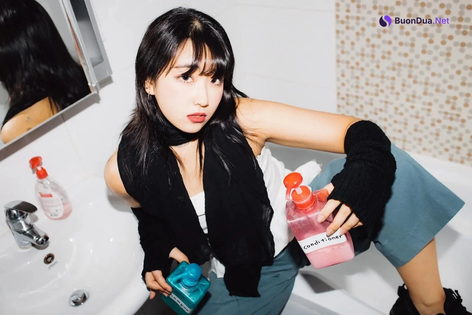 Ji-Eun Lim 임지은, [Moon Night Snap] Weirdness - Photo 3