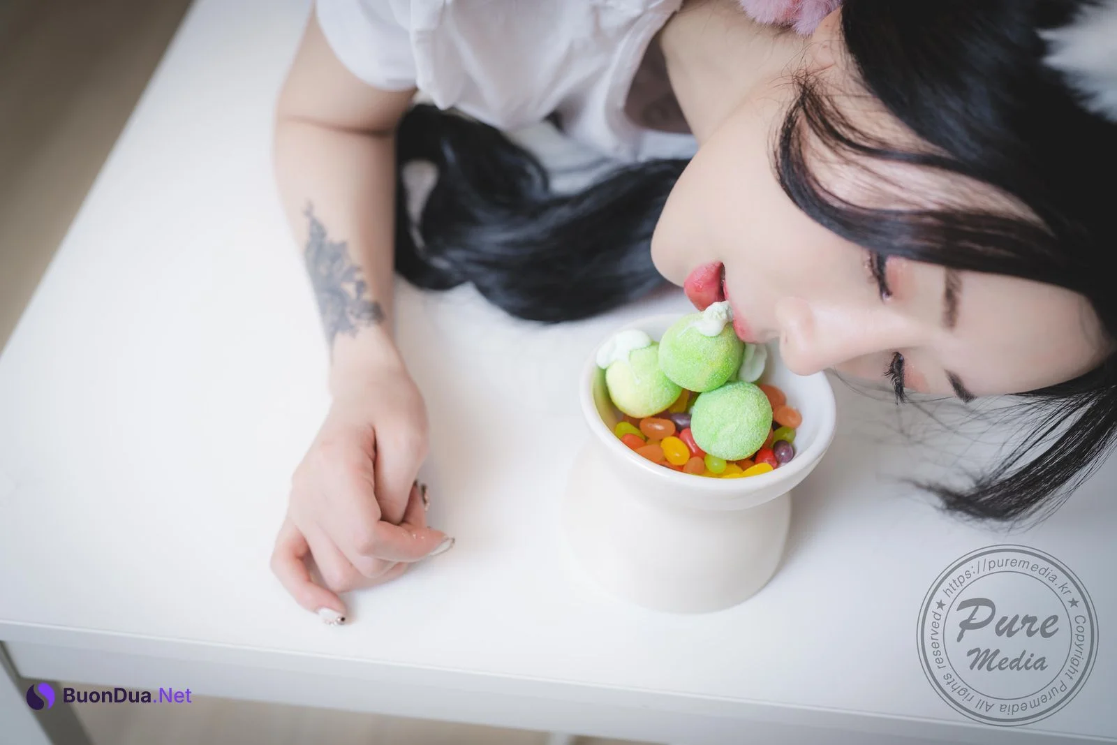 Jia 지아, [PURE MEDIA] Naked cat on the sofa Set.01 - Photo 13