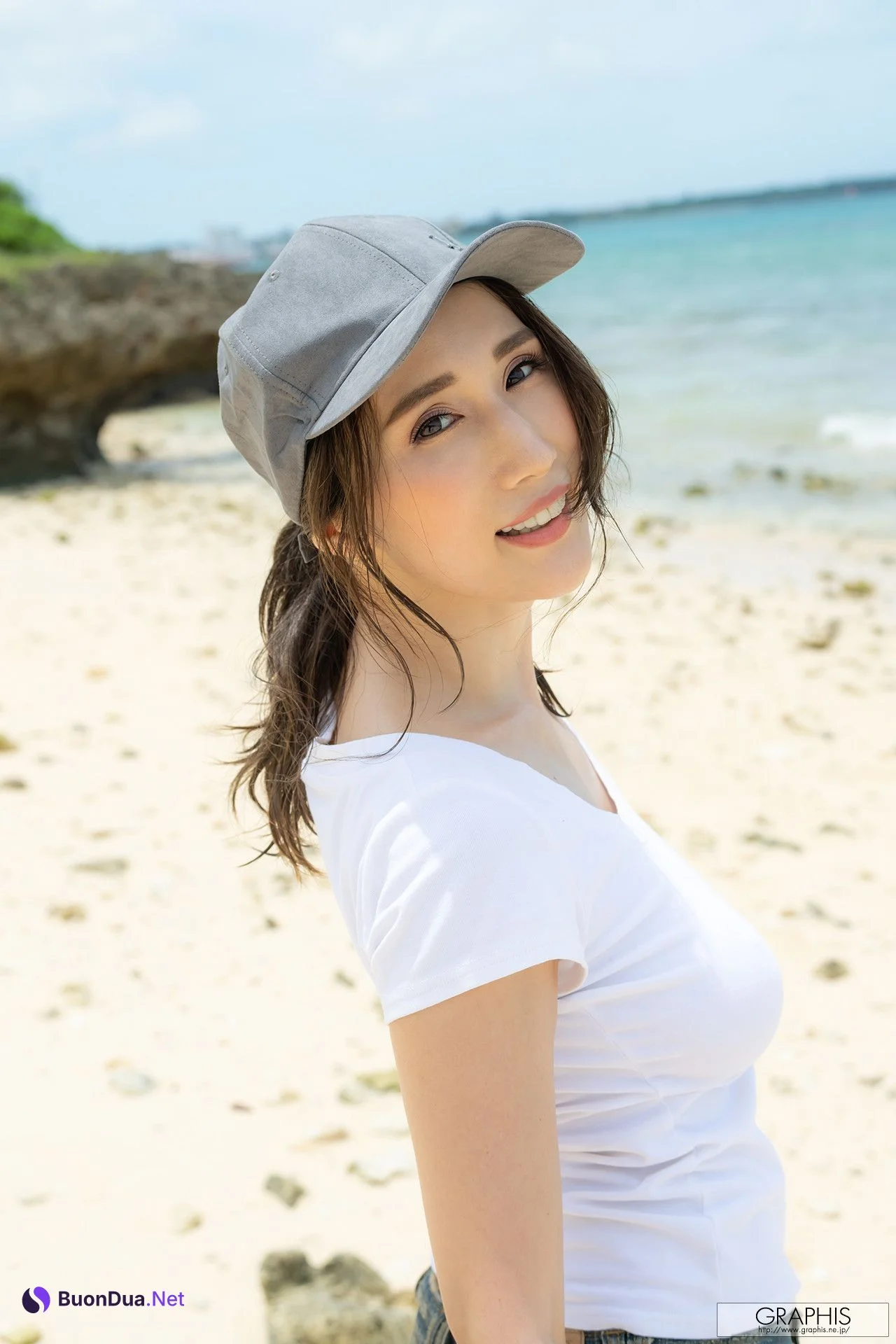 JULIA じゅりあ, Graphis Autumn Special [Real Woman] Vol.01 - Photo 2