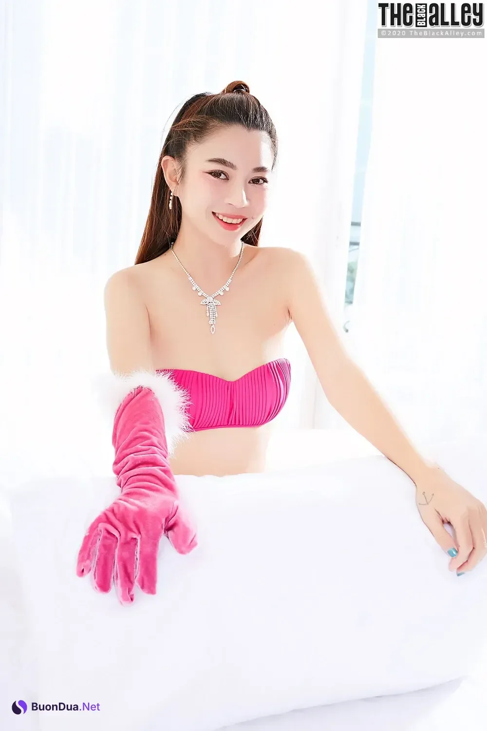 Juliet – The Black Alley Photobook Set.19 - Photo 9