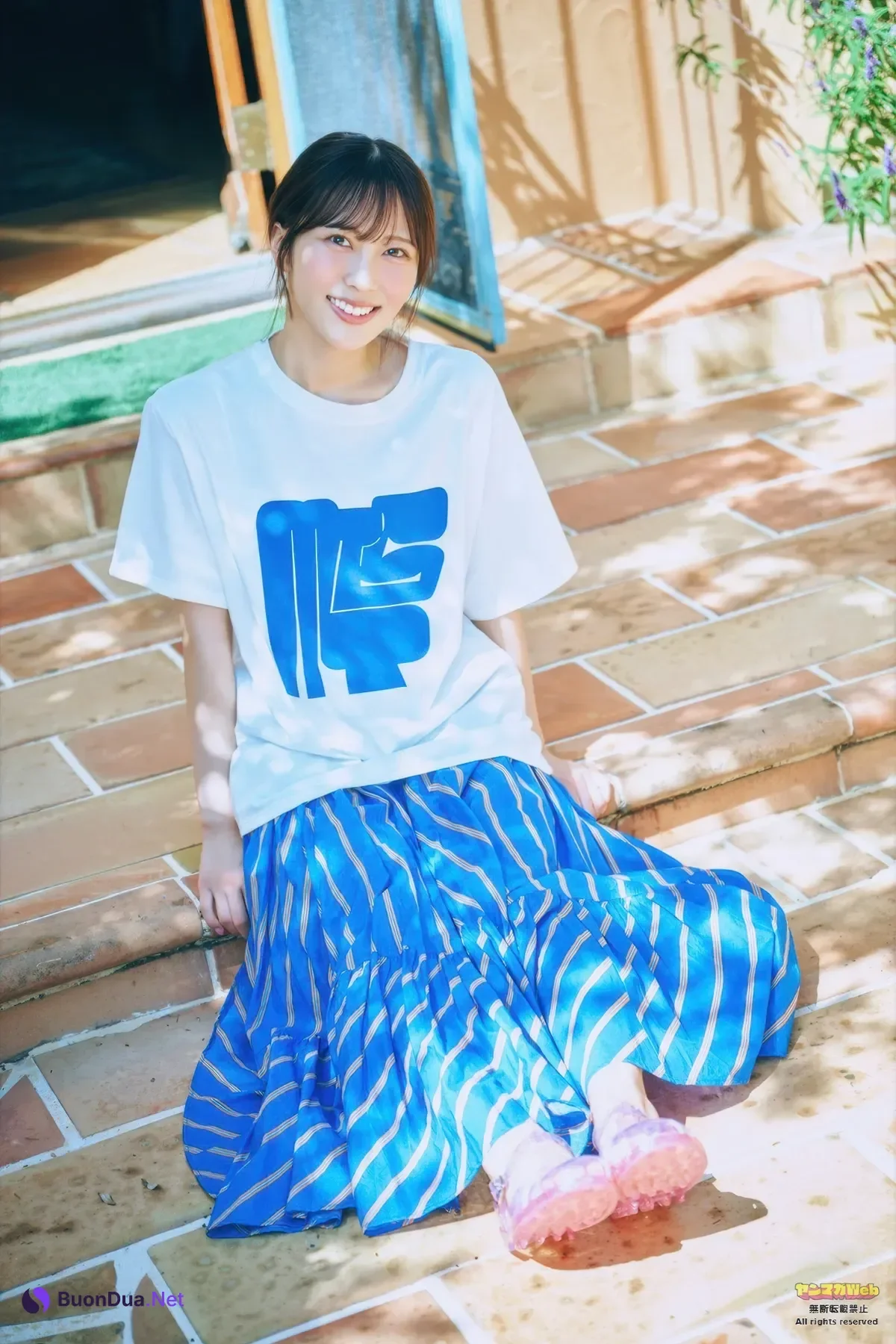 Jurii Aida 逢田珠里依, Young Magazine 2025 No.49 (ヤングマガジン 2025年49号) - รูปภาพ 5