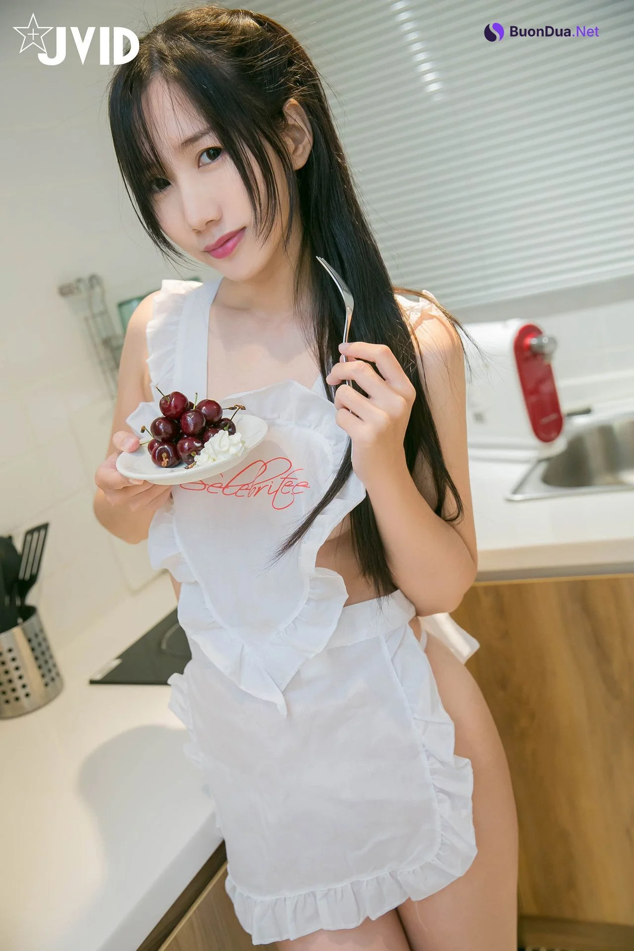 JVID 最狂色气 5人小姐姐厨师 淫乱满点 围炉后的淫春梦幻点心上菜 Set.01 - Photo 16