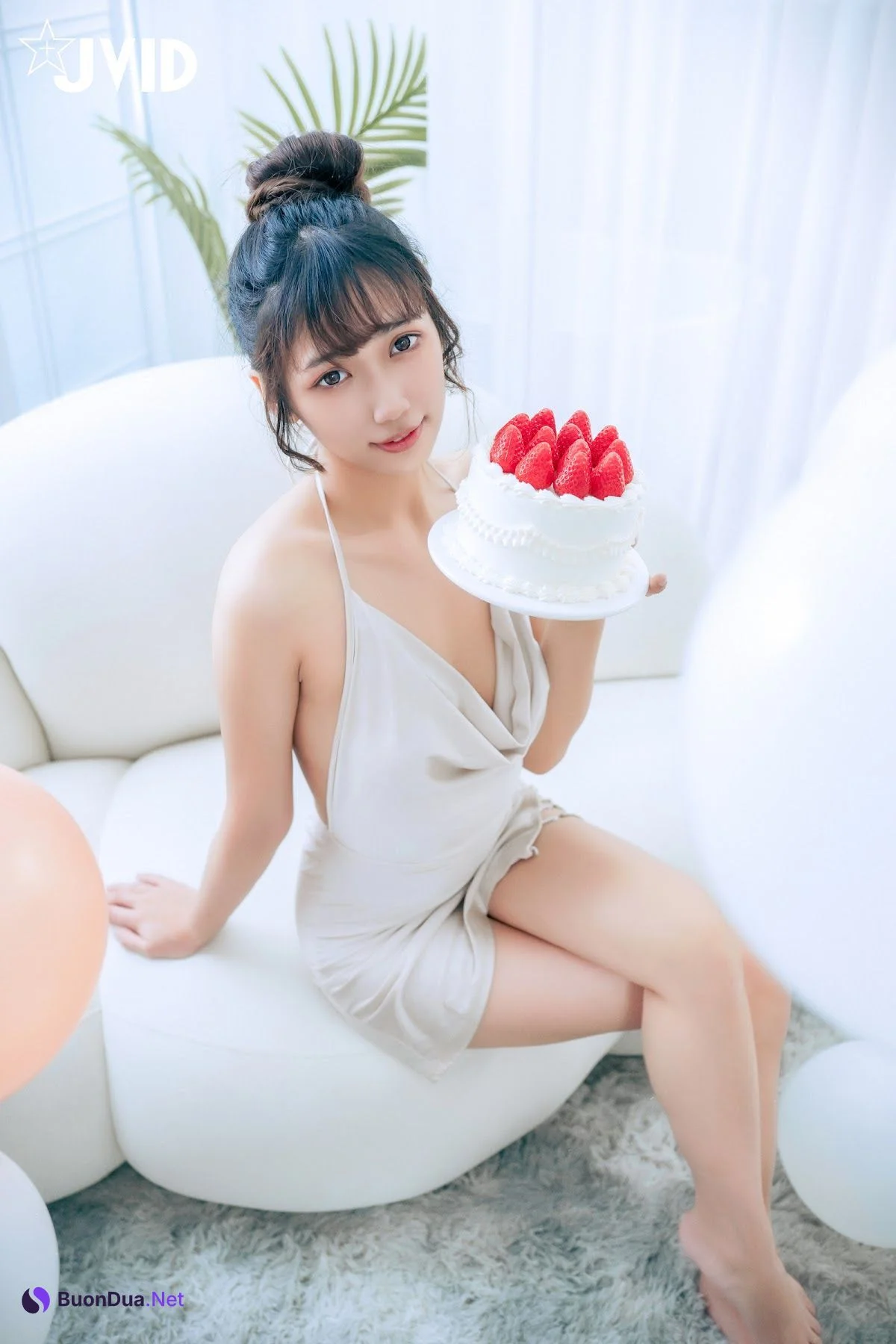 [JVID] 井野奈 & 肉包 – 色慾融合の閨蜜慶生派對 - 사진 11