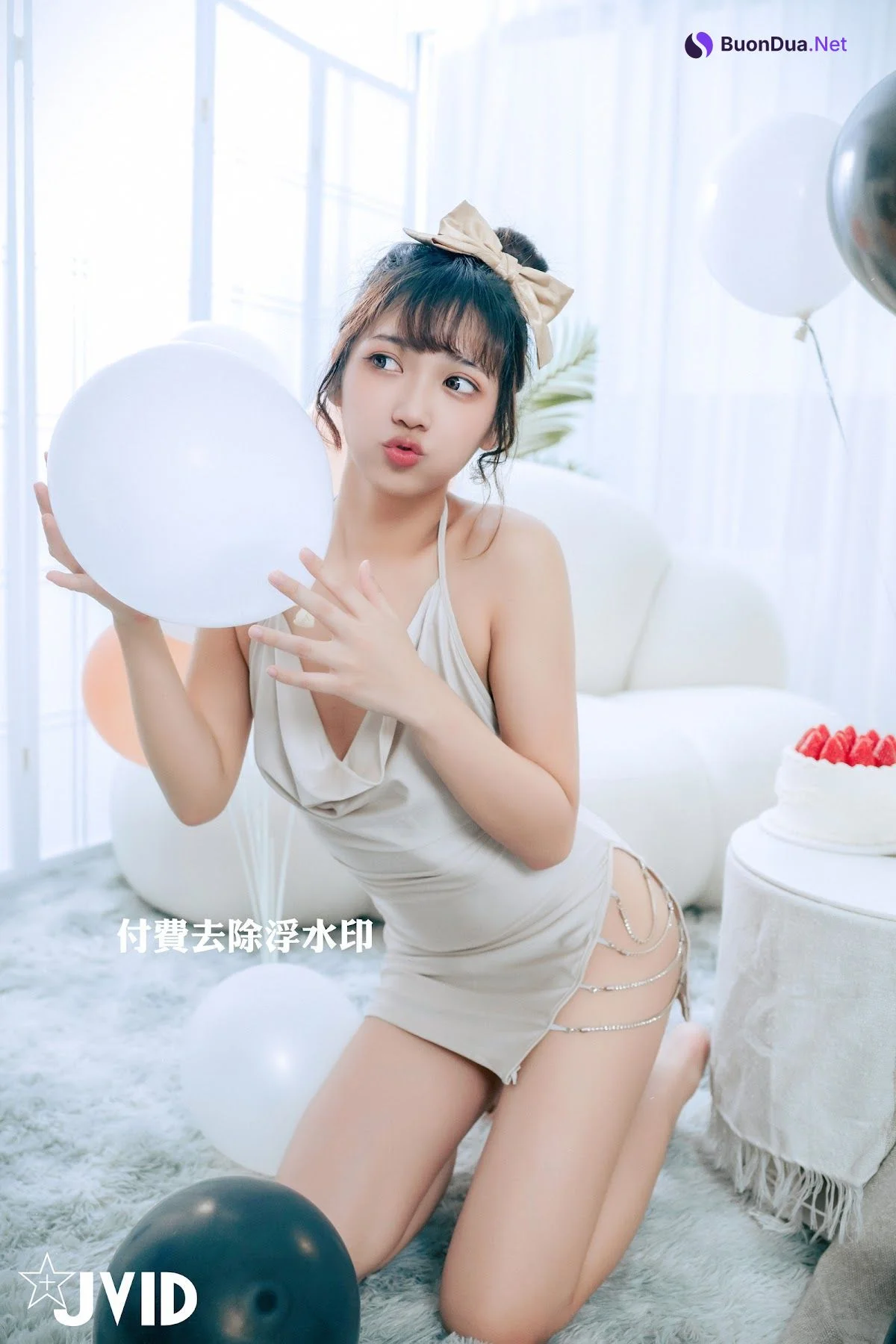 [JVID] 井野奈 & 肉包 – 色慾融合の閨蜜慶生派對 - 사진 2