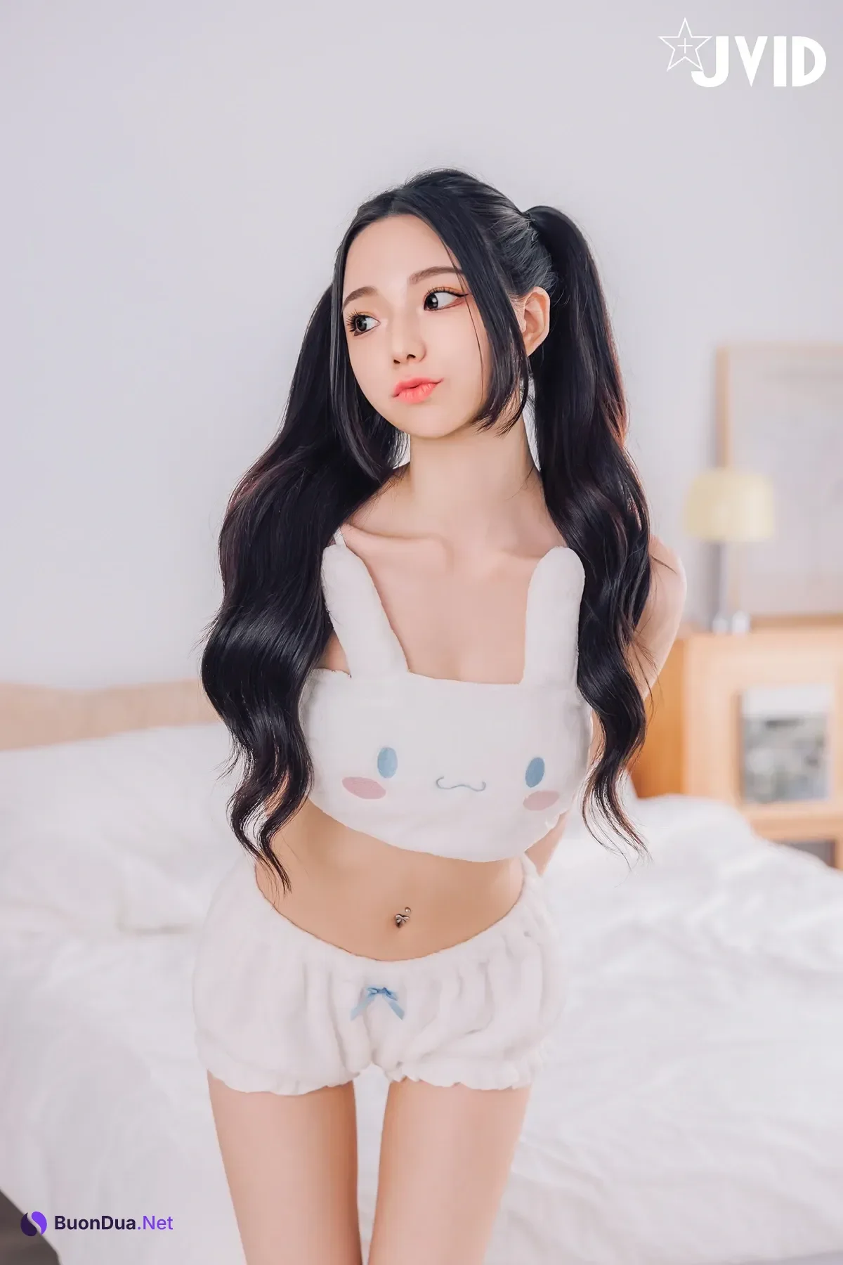 JVID 胎尼 & 啾啾 – 啾啾親自開箱豪華AI情慾娃娃Tiny🥵真人比例完美粉嫩E奶💦激情互動舌吻揉奶樣樣來🔞 Set.01 - Photo 2