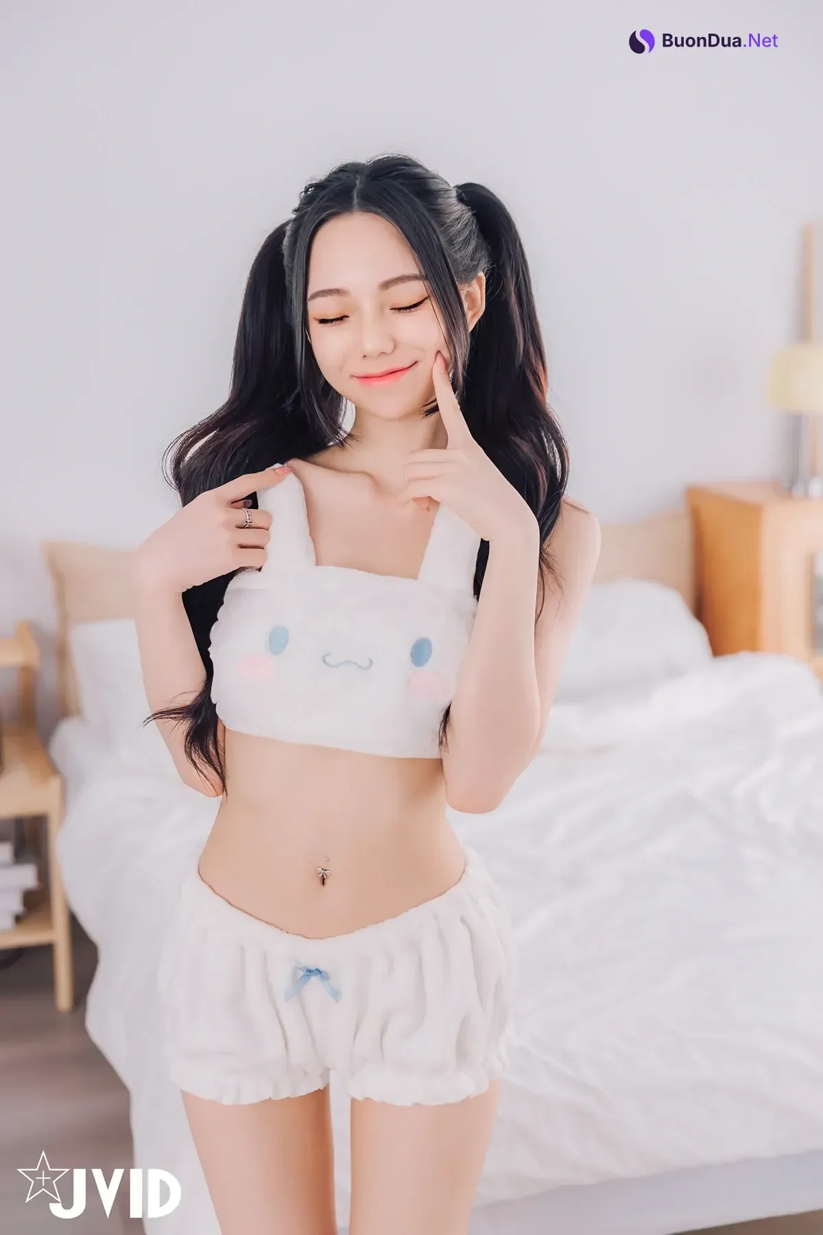 JVID 胎尼 & 啾啾 – 啾啾親自開箱豪華AI情慾娃娃Tiny🥵真人比例完美粉嫩E奶💦激情互動舌吻揉奶樣樣來🔞 Set.01 - Photo 4