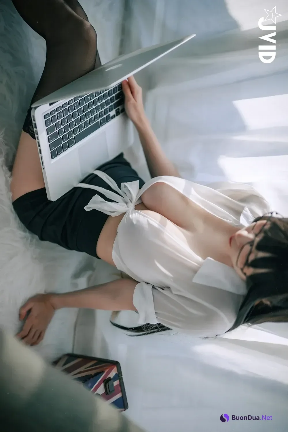 JVID 黎菲儿 – 超完美巨乳-色色的女同事加班时の脱衣诱惑 - Photo 14
