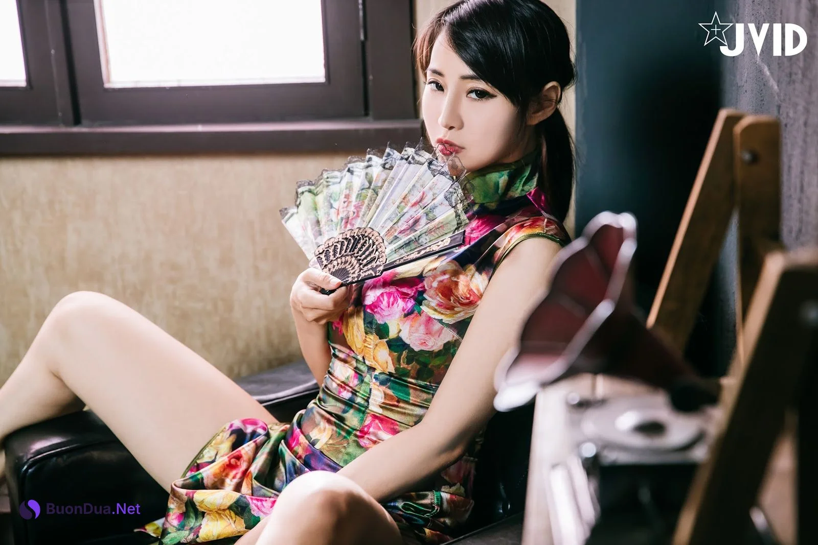 [JVID] Lele 樂樂 – 性感女神樂樂旗袍裝 - Photo 18