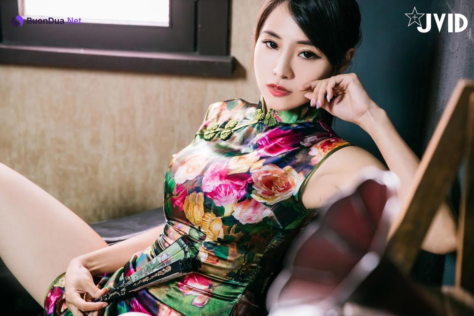 [JVID] Lele 樂樂 – 性感女神樂樂旗袍裝 - Photo 3